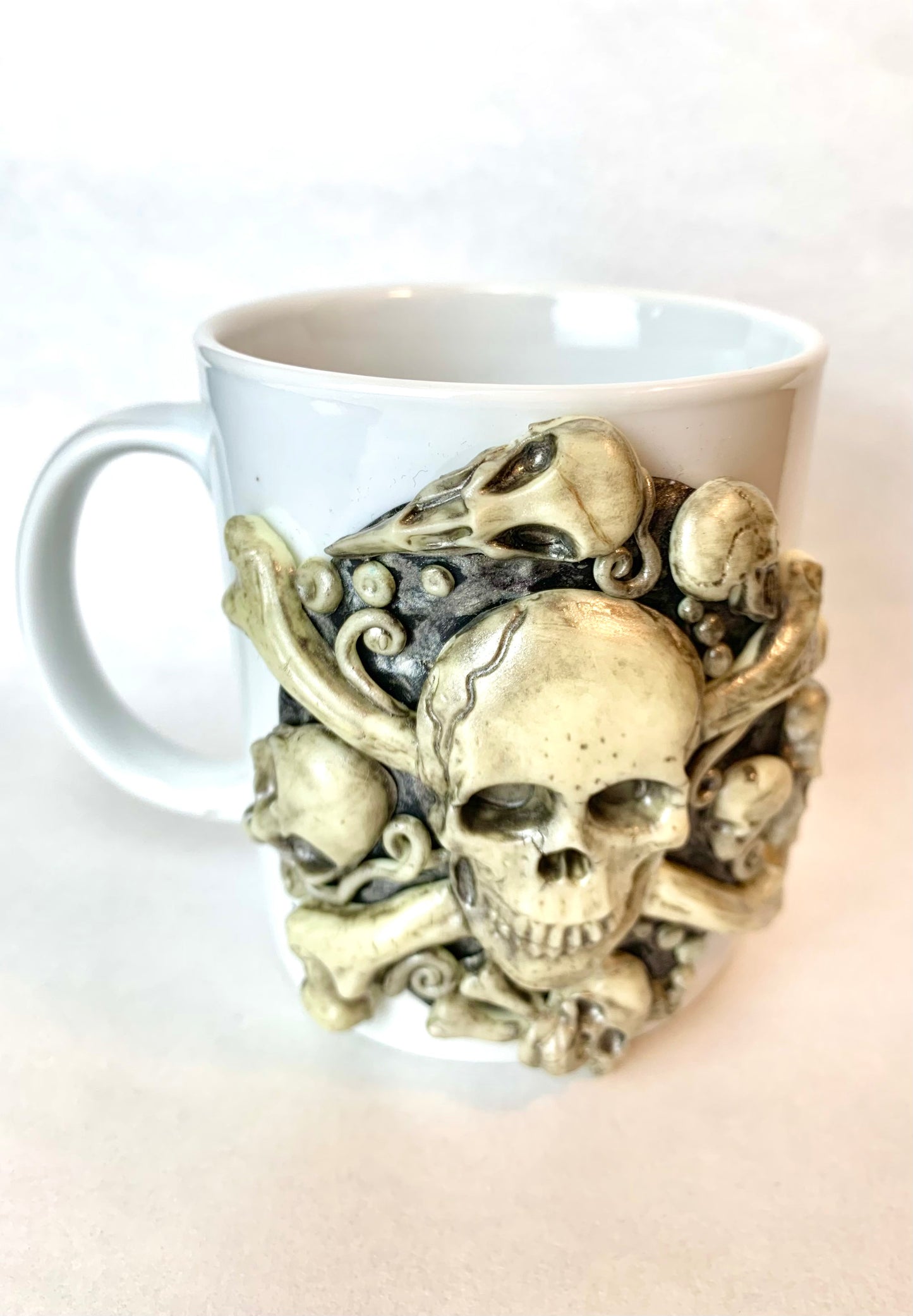 Mug crâne phosphorescent et piraterie