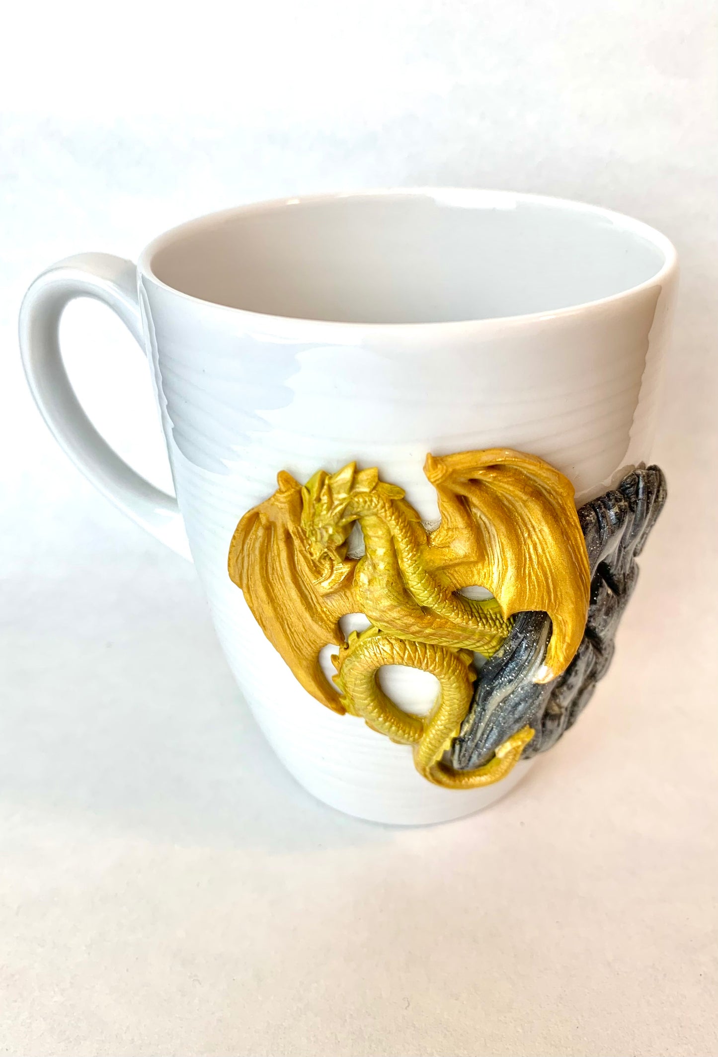 Mug dragon jaune orange et rune viking ANSUZ