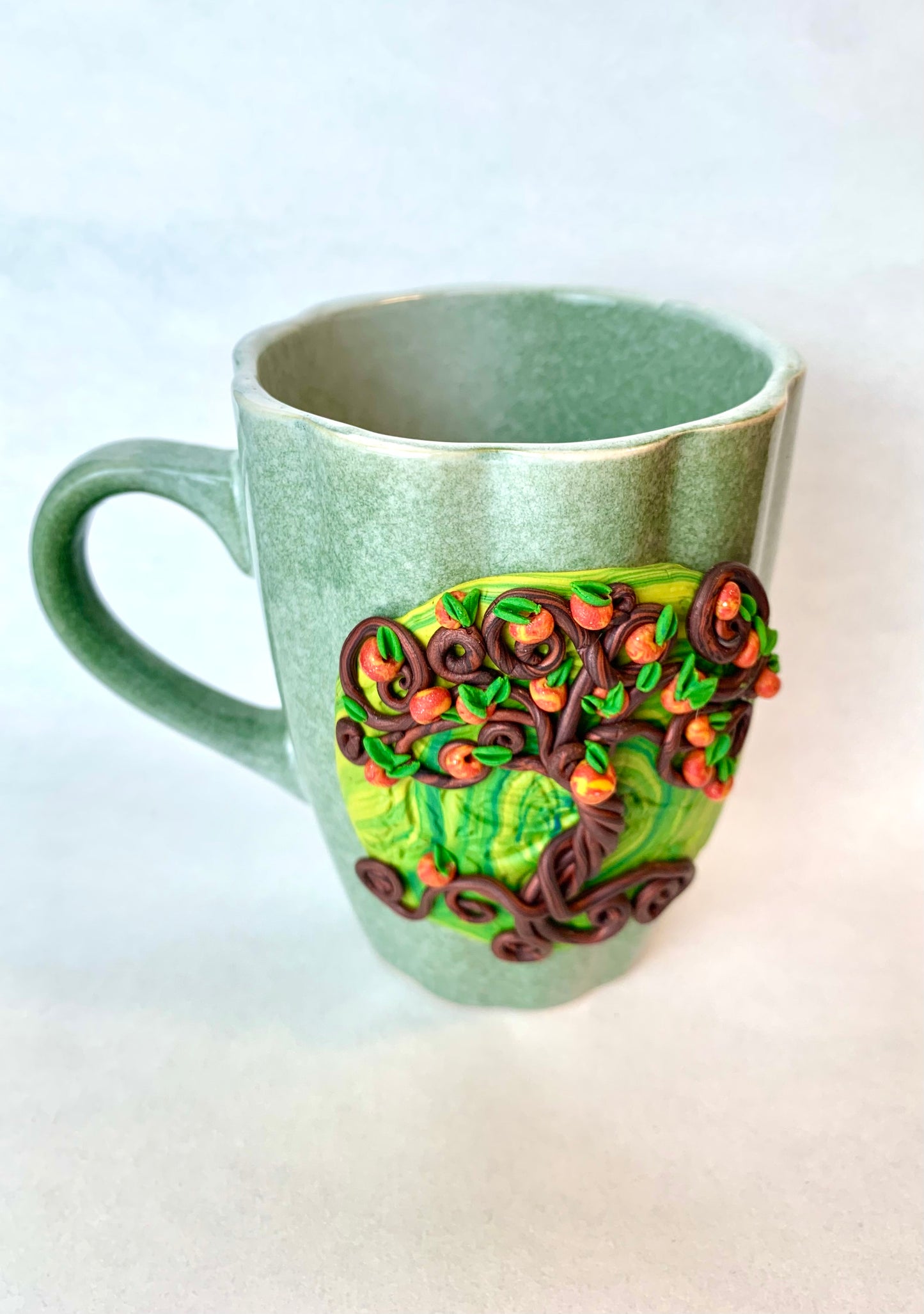 Mug arbre de vie d’été et ses pommes oranges