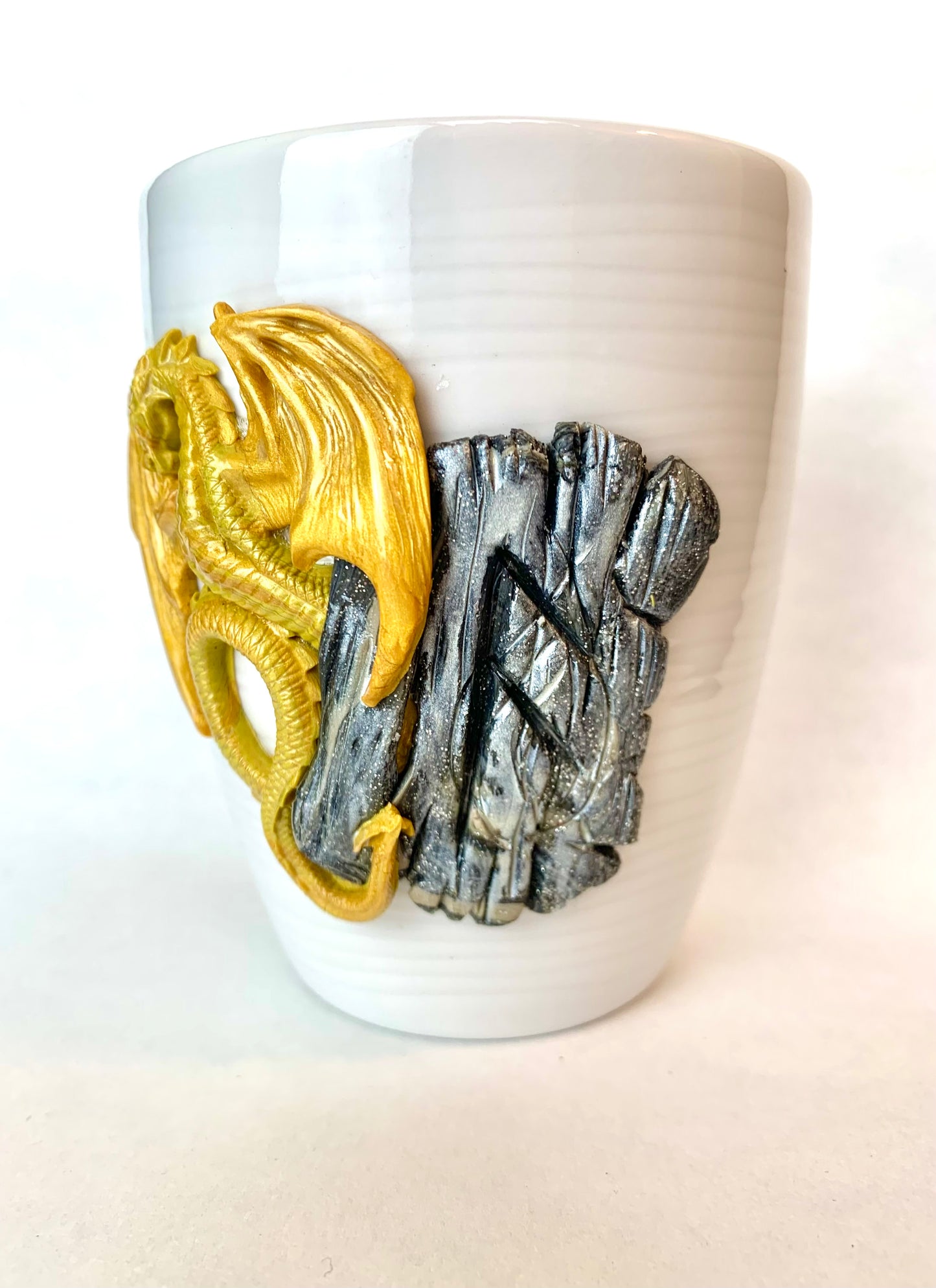 Mug dragon jaune orange et rune viking ANSUZ