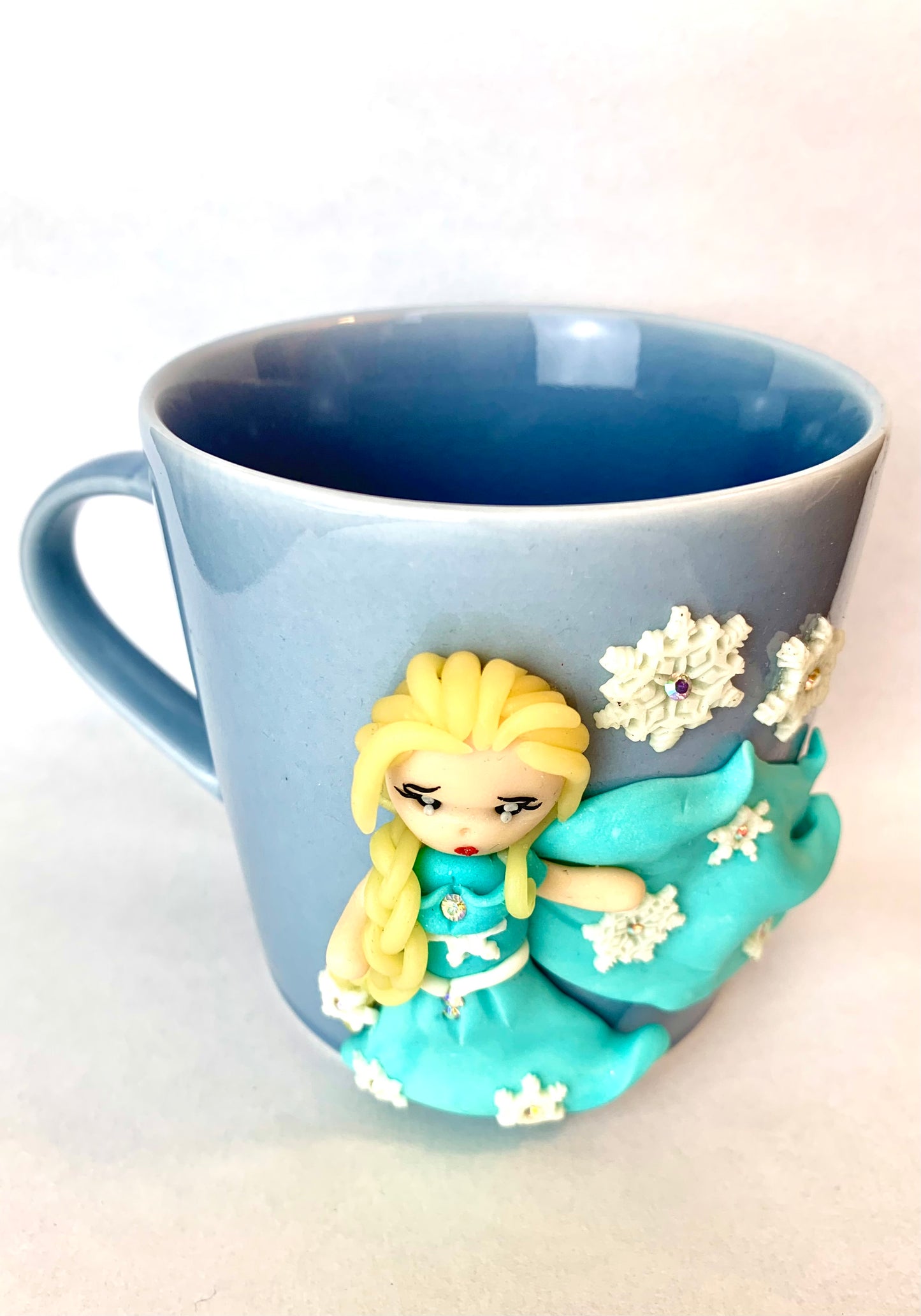 tasse fan art Princesse Elsa dans La reine des neiges