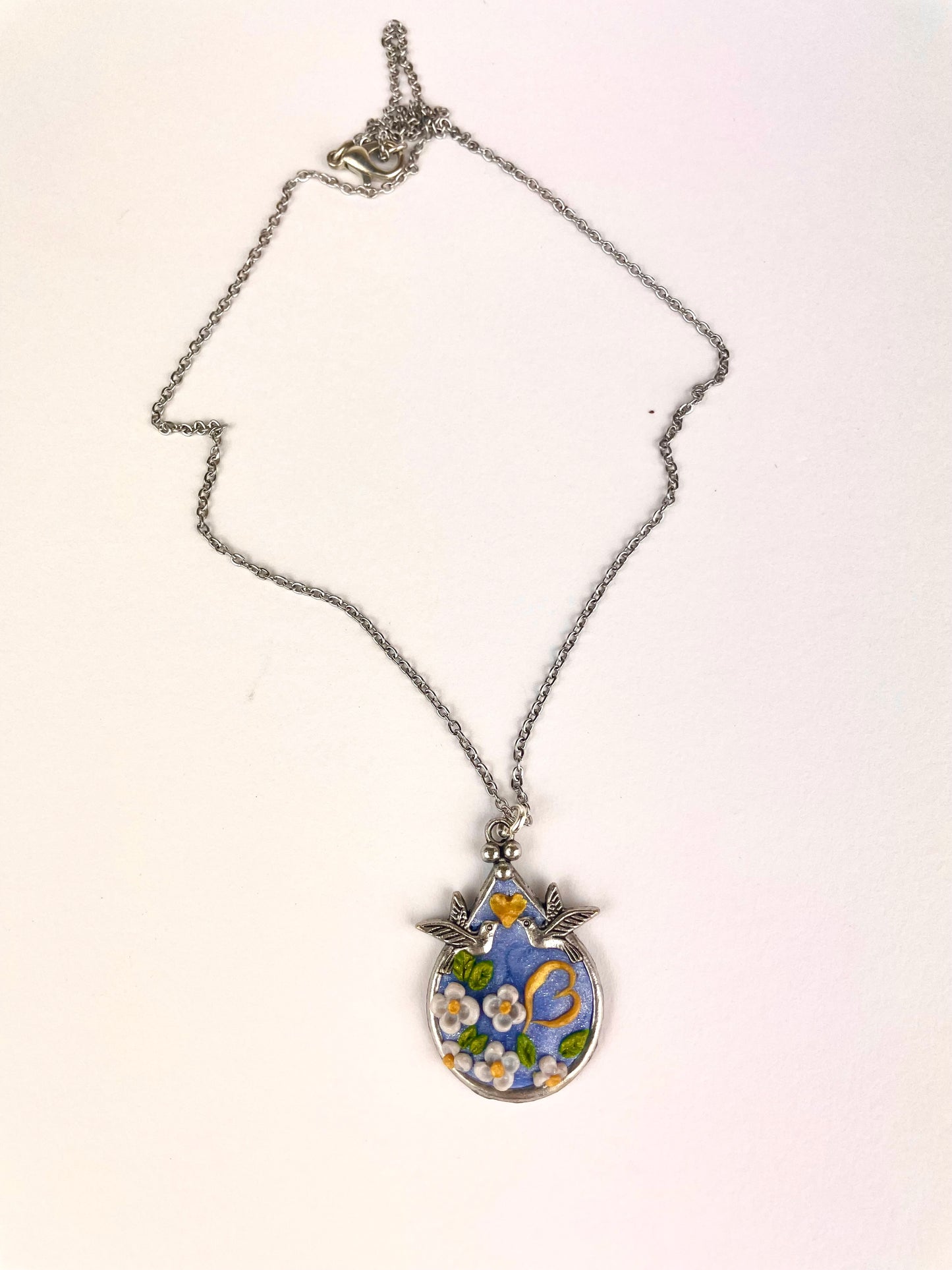 Médaillon colombes bleu