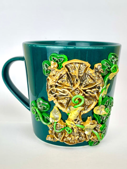 Mug croix celtique et tréfles